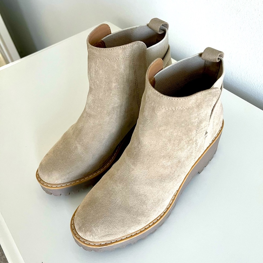 Dolce Vita Sueded Boots